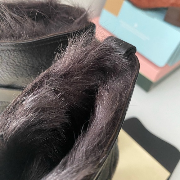 Beautiful Coach boots - Picture 2 of 9